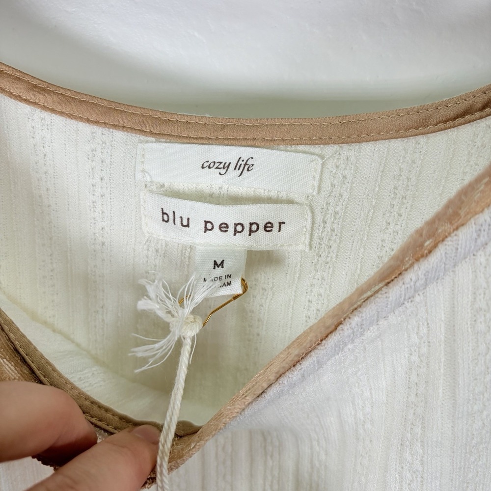 Blu Pepper V-neck Tank Top M Cozy Life Lace Trim Ribbed Spaghetti Straps Y2K 90s - Picture 3 of 10